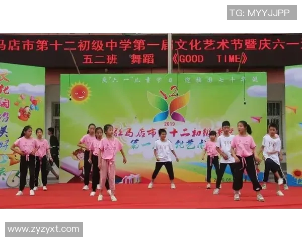 足球明星喜迎七子降生家庭幸福满溢生活精彩纷呈